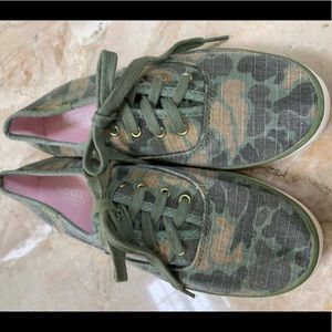 Keds Camo sneakers Women’s 6.5